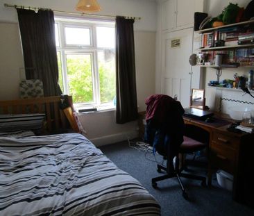 4 bedroom semi-detached house to rent - Photo 4