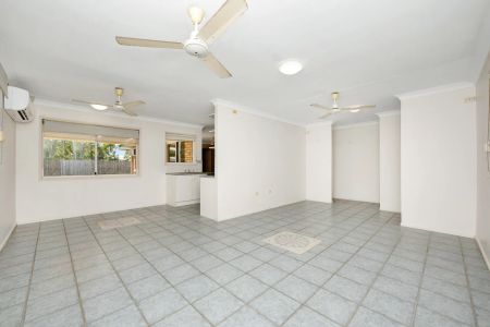 Family Living Made Easy! - Photo 2