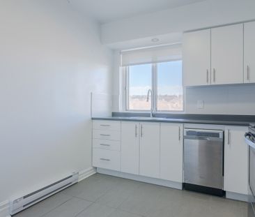 4555 Bonavista Avenue - Photo 1