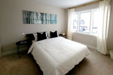 For Lease - 2009 Elevation Road, Barrhaven, Ontario - Photo 4