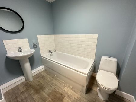 2 bedroom apartment to rent - Photo 4