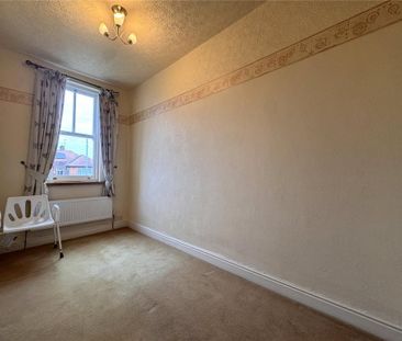 3 bedroom end of terrace house to rent - Photo 1