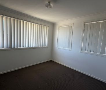 Beautiful and Spacious Property - Photo 6