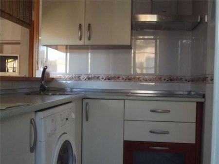 Piso de alquiler en Calle Raphael, 12, Centro ciudad - Photo 3