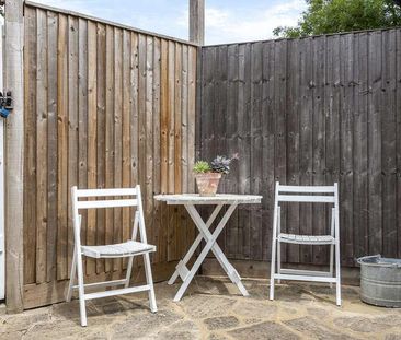 One Tree Hill Road, Guildford, GU4 - Photo 5