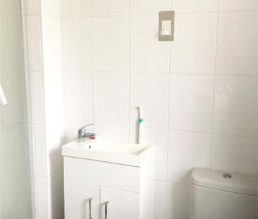 3 bedroom end of terrace house to rent - Photo 6