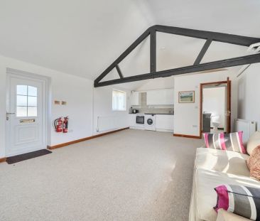 1 bedroom barn to rent - Photo 3