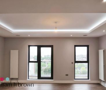 2 bedroom penthouse to rent - Photo 1