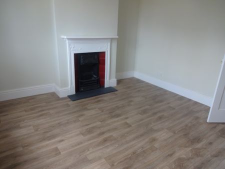 Salhouse Road, Little Plumstead, NR13 5ES - Photo 2