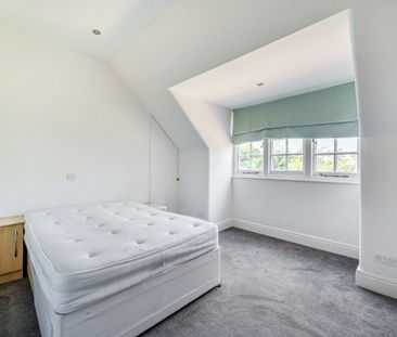 Flat to rent - Park Farm Road, Bromley, BR1 - Photo 5