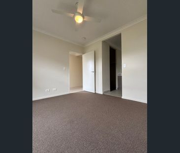 Modern 4-Bedroom Home for Rent at 35 Torres Way, Spring Mountain - Photo 1