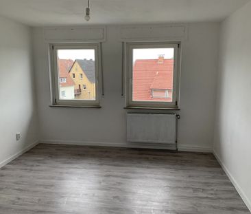 Kinderfreundliche Wohnlage! Kleine 3-Zimmerwohnung mit Balkon in He... - Photo 1