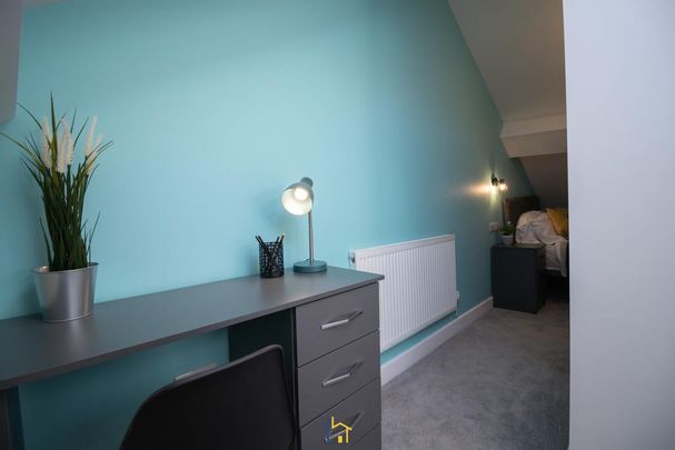 1 bedroom in a house share to rent - Photo 1