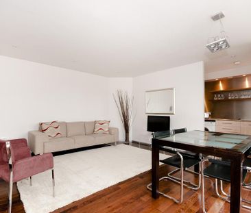 1 bedroom penthouse to rent - Photo 3