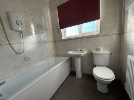 3 bedroom house to rent - Photo 3