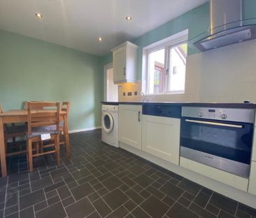 70 Lawnmount Crescent, Lisburn, BT27 4TU - Photo 6