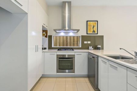 Lovely designer townhouse in the heart of Kilmore - Photo 5