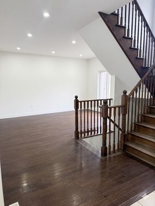 For Lease - 2271 Whitewood Crescent Unit# Upper, Innisfil, Ontario - Photo 1