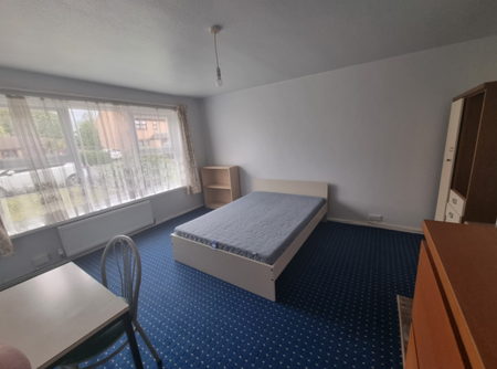 4 Bed Student Accommodation - Photo 4