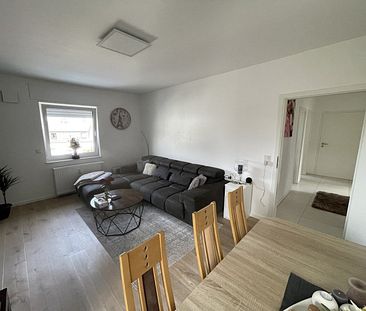 TRIER - Irsch - neuwertige 3 Zimmer Wohnung im 1. Obergeschoss mit Terrasse + Balkon + Garage - Foto 4