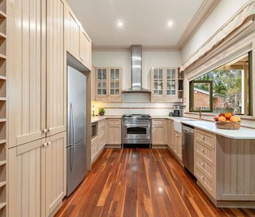 384 Peats Ferry Road, Hornsby NSW 2077 - House For Rent | Domain - Photo 4