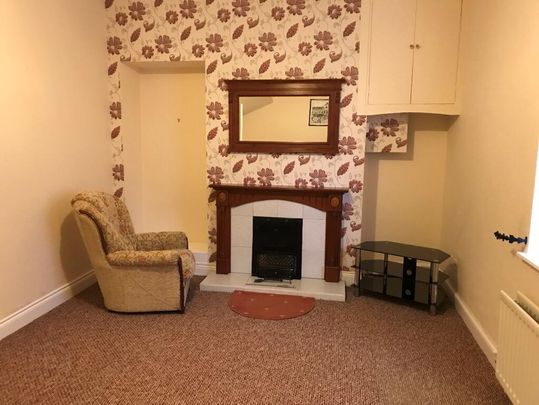 8 Coastguard Cottages, Carrickfergus, BT38 8BU - Photo 1