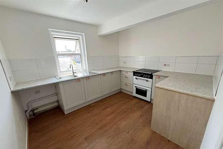 Bournemouth, BH9 - Photo 5