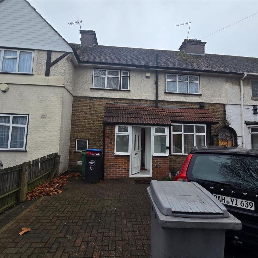 Normans Mead, London NW10 - Photo 1