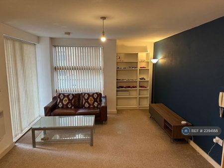 1 bedroom flat to rent - Photo 2