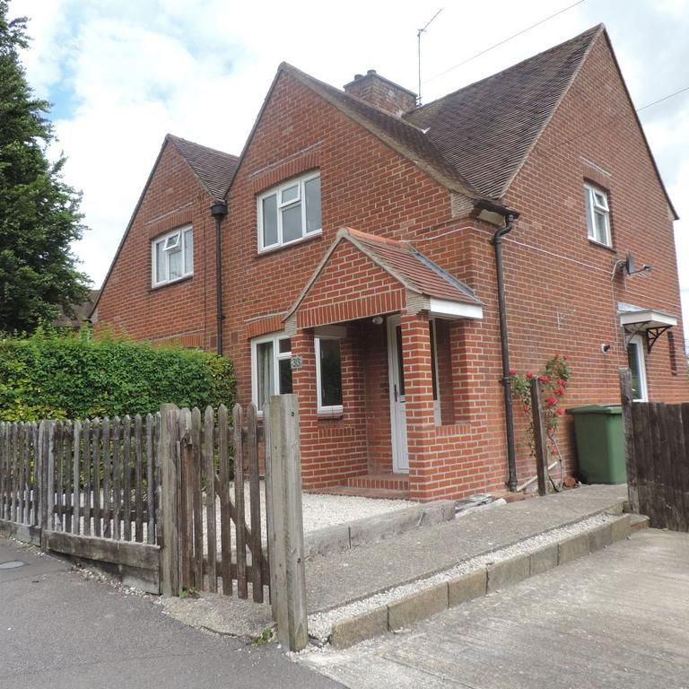 3 bedroom semi-detached house to rent - Photo 1