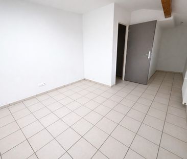 Location Appartement 4 pièces 79m² ROMANS SUR ISERE 26100 - Photo 2