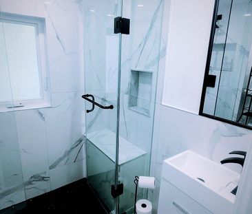 For Lease - 206 Bathurst Street, Toronto, Ontario - Photo 6