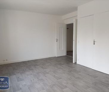 Location Appartement 1 pièce 38m² CHATEAUROUX 36000 - Photo 4