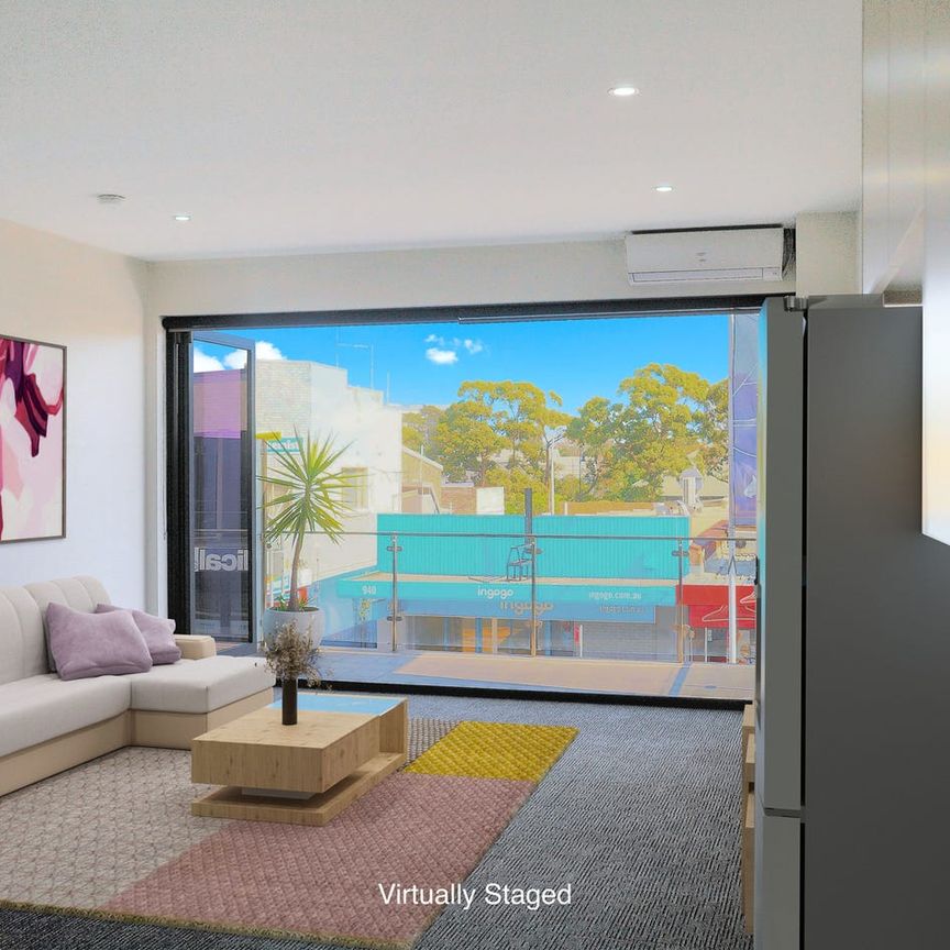 Light-Filled, Stylish & Perfectly Positioned in the Heart of Mascot - Photo 1