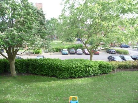 2 Bed Flat, Mildmay House, SW15 - Photo 2