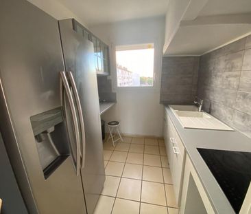 A louer appartement T3 Salon de Pce - Photo 6