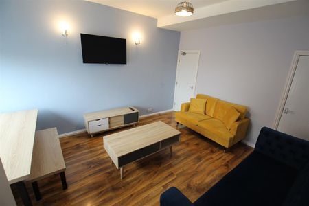 Hartley Grove, Woodhouse, LS6 2LD, Leeds - Photo 3