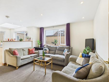 6 bedroom terraced house to rent - Photo 2