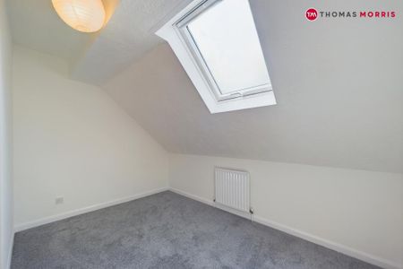 2 bedroom terraced house to rent - Photo 4