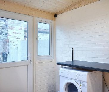 2 bedroom terraced house to rent - Photo 2
