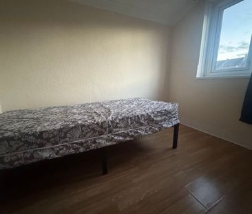 Priestfield Road, Gillingham - Photo 2