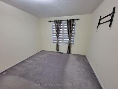 For Lease - 783 Millworks Crescent, Mississauga, Ontario - Photo 3