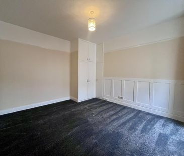3 bedroom flat to rent - Photo 6