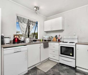 3 Bedrooms, Randwick Park - Photo 1