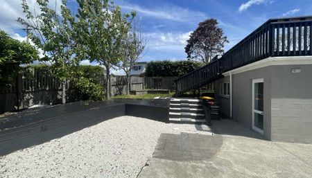Female Boarding House - Room & Shared Spaces - Photo 2