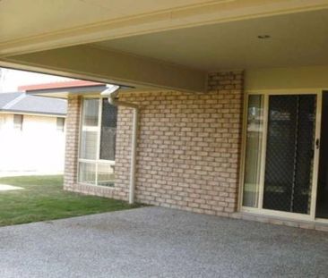 Large Family Home - Photo 4