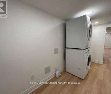1046 CAMEO STREET - Photo 2