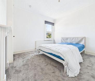 Holly Road, Hounslow, TW3 - Photo 4