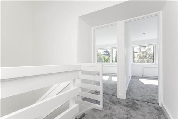 4 bedroom terraced house to rent - Photo 1