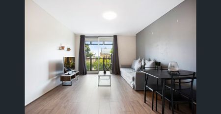 FULLY FURNISHED - GREAT LOCATION - Photo 3